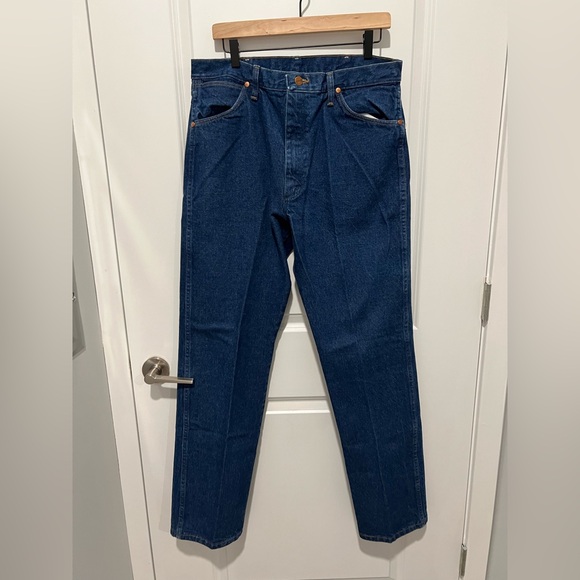 Wrangler Blue Straight-Leg Jeans - Size 35x34‎ - Picture 1 of 4